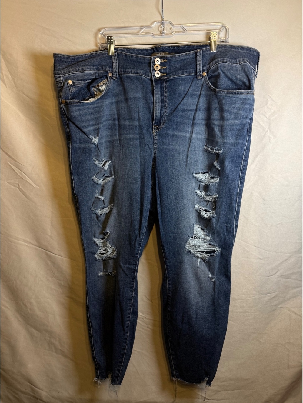 Torrid Jegging Distressed Blue Jeans 30R